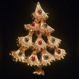 VTG AAI Christmas Tree Holiday Gold Tone 1.5" Brooch Pin
